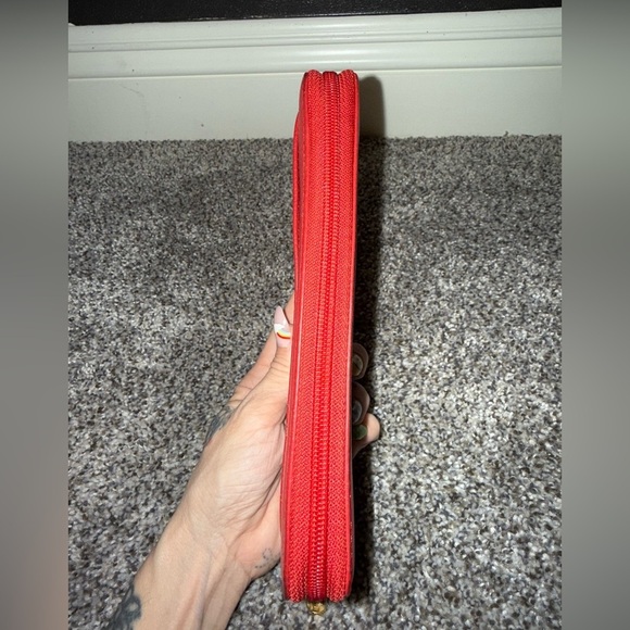 Michael Kors red leather zip around wallet - Picture 6 of 11